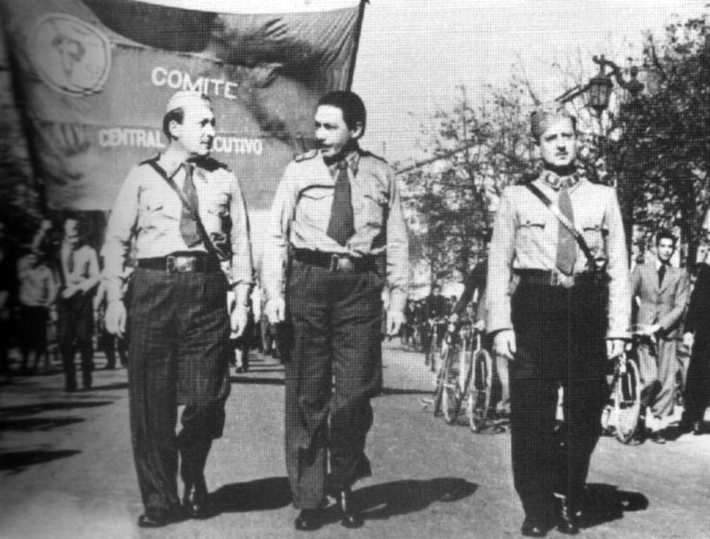 1938_allende_en_las_brigadas_socialistas.jpg