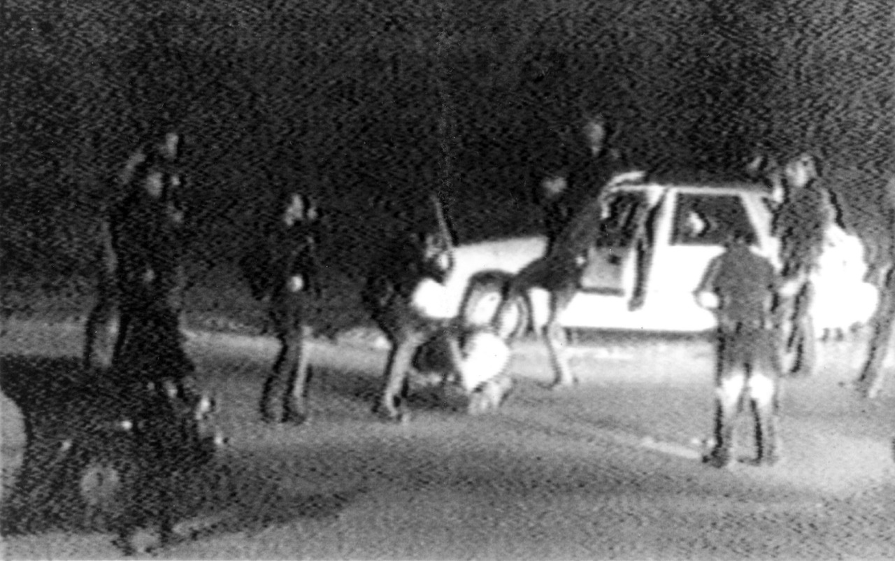 1992, Los Ángeles, video de la golpiza a Rodney King