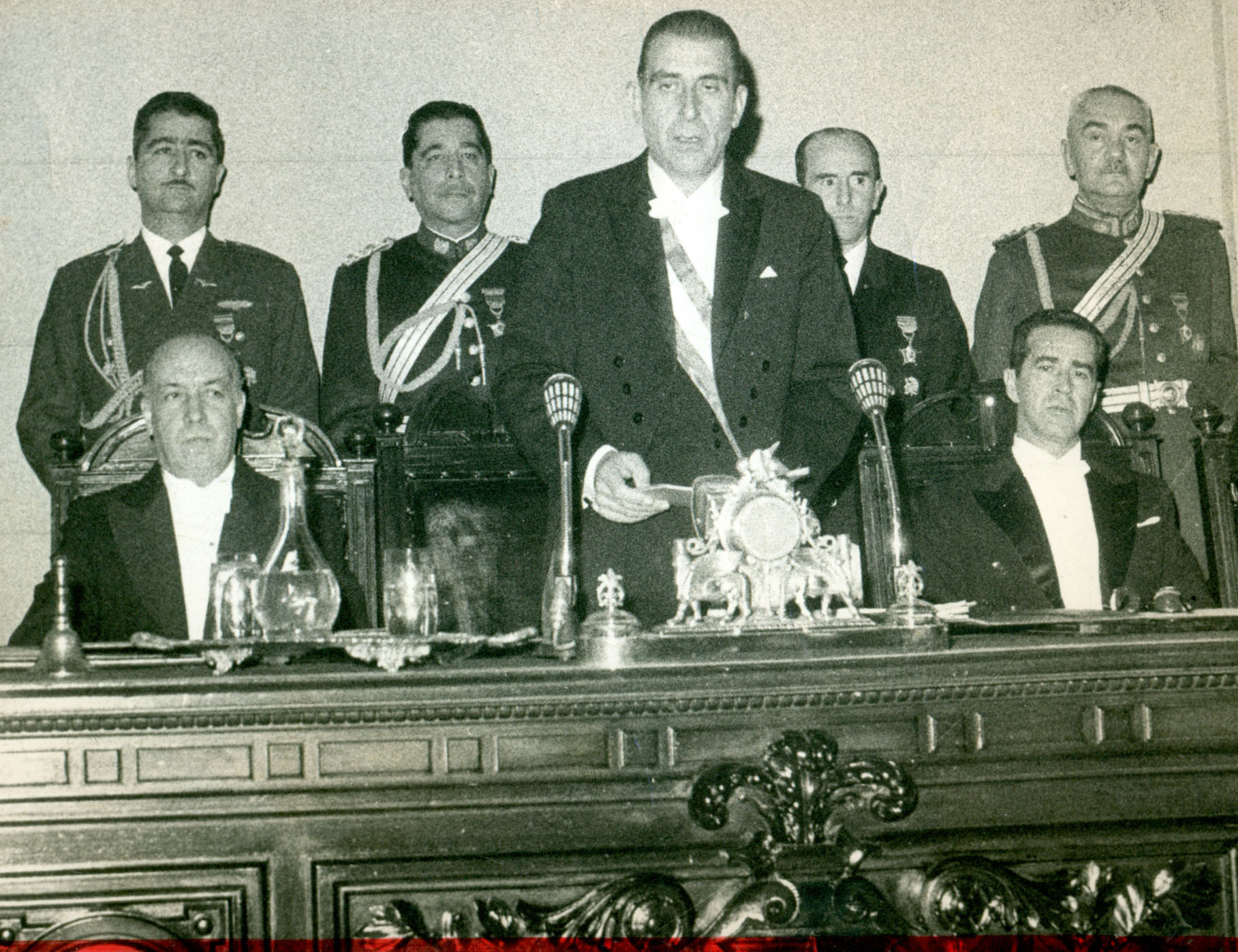 A Frei le costó asumir el triunfo de Allende A Frei le costó asumir el triunfo de Allende