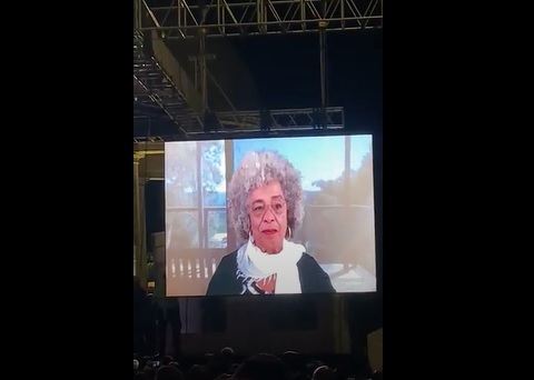 Angela Davis, captura de video.
