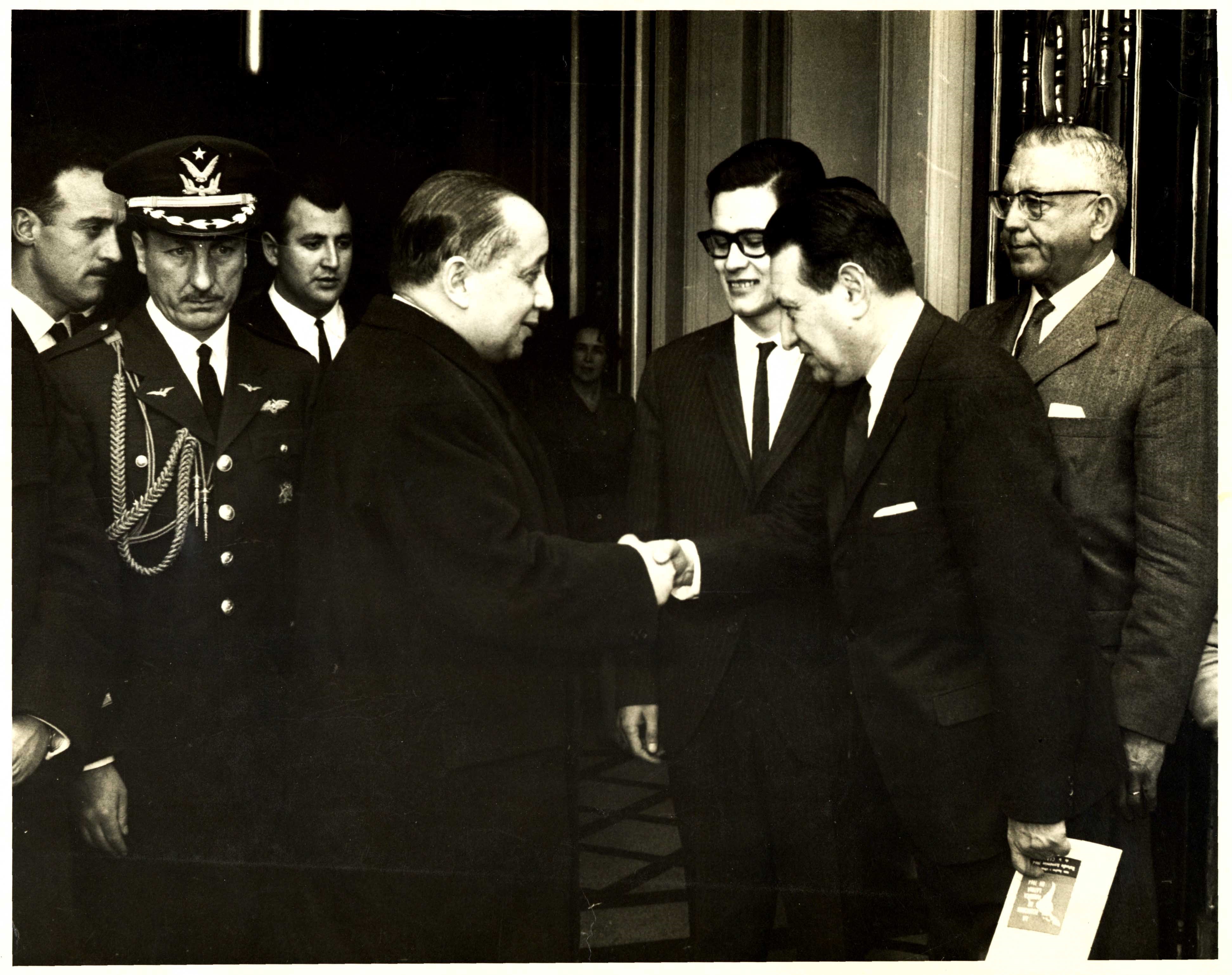 Bernardo Leighton, al centro.