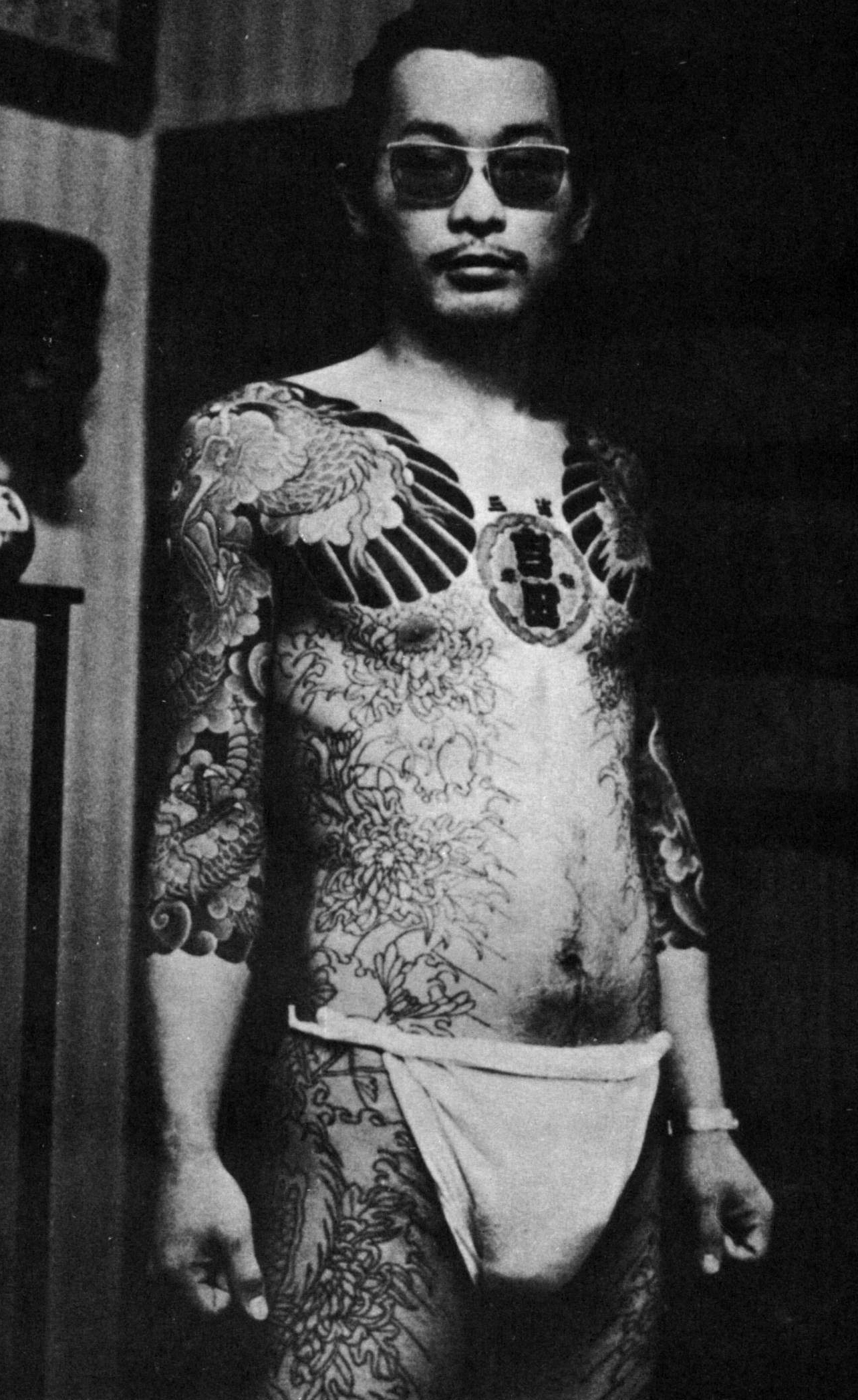 Los tatuajes, elemento fundamental de la cultura yakuza. Los tatuajes, elemento fundamental de la cultura yakuza.