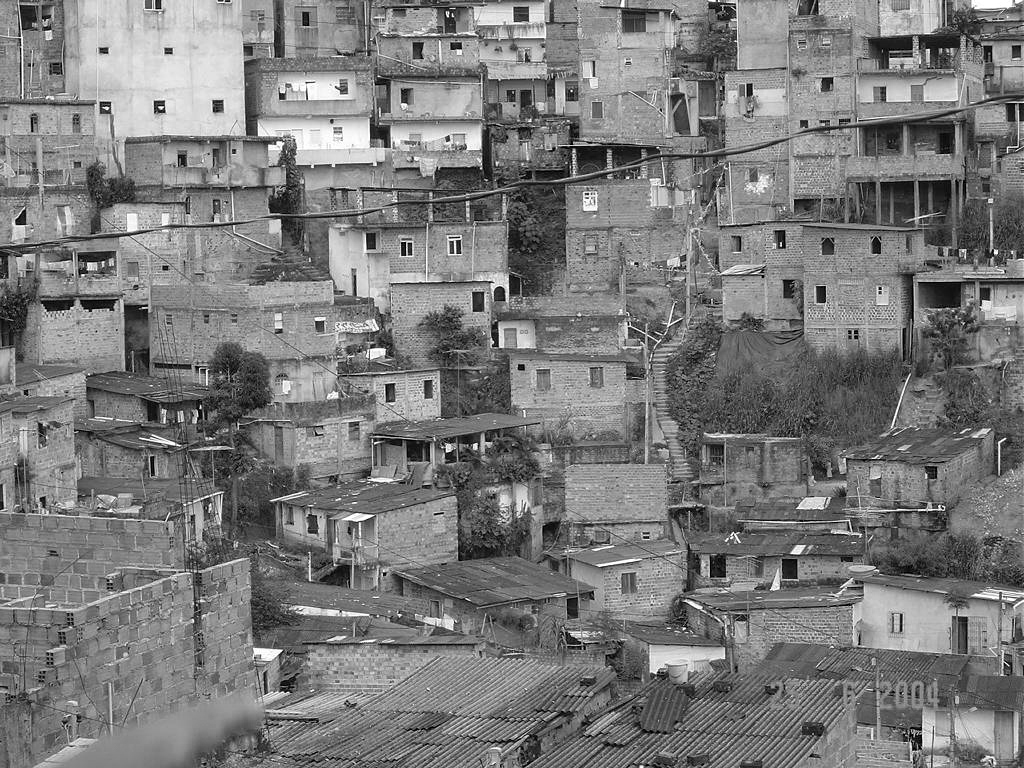 Las favelas sirven de refugio a las mafias locales