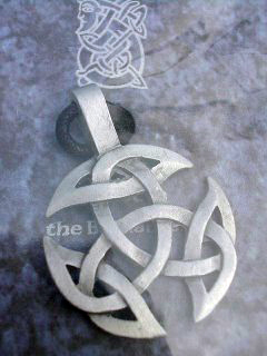 Símbolo de una tríada. Símbolo de una tríada.