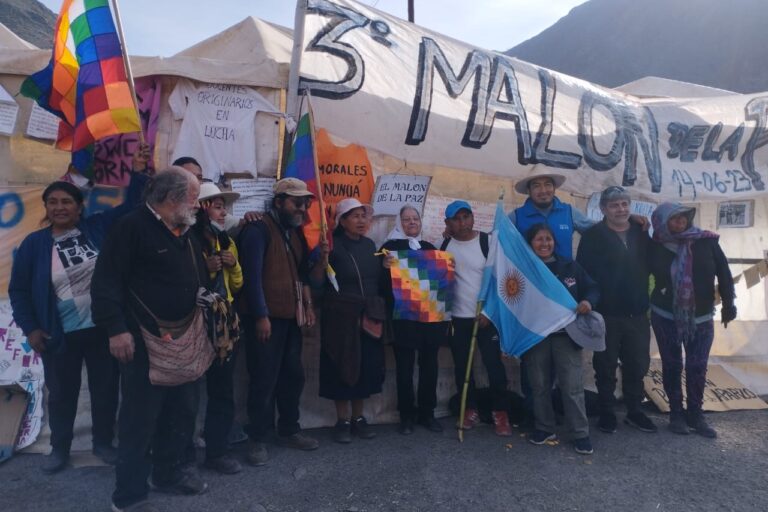 Comunidades protestando en Purmamarca, Argentina. Comunidades protestando en Purmamarca, Argentina.