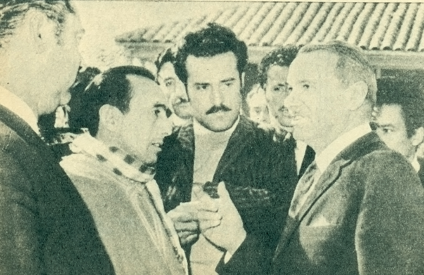 Chacón con Hugo Trivelli, ministro de Agricultura de Frei Montalva. Chacón con Hugo Trivelli, ministro de Agricultura de Frei Montalva.