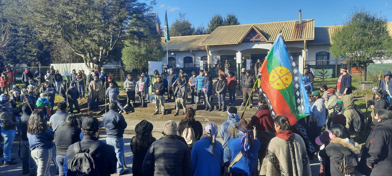 Detenidos de la toma del municipio de Curacautín tras ser liberados Detenidos de la toma del municipio de Curacautín tras ser liberados