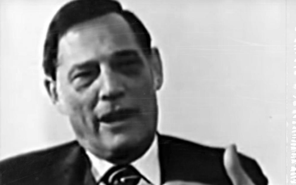 David Attle Phillips, agente de la CIA. David Attle Phillips, agente de la CIA.