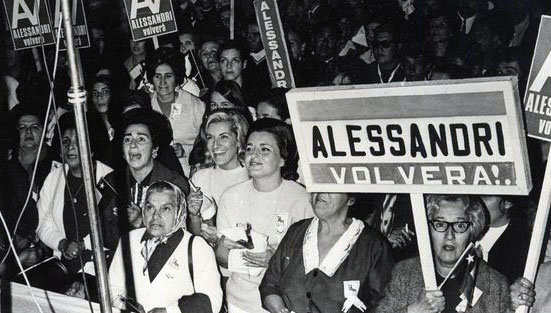 El apoyo de las mujeres. Foto de Celeste Ruiz de Gamboa. El apoyo de las mujeres. Foto de Celeste Ruiz de Gamboa.