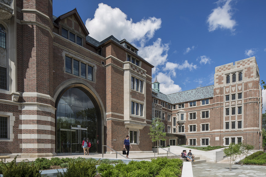 Entrada al "Saieh Hall for Economics". (Foto: Universidad de Chicago).
