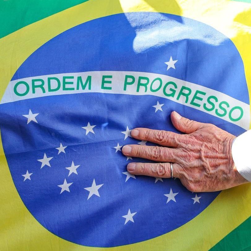'Democracia'. La foto que twitteó Lula con su victoria 'Democracia'. La foto que twitteó Lula con su victoria