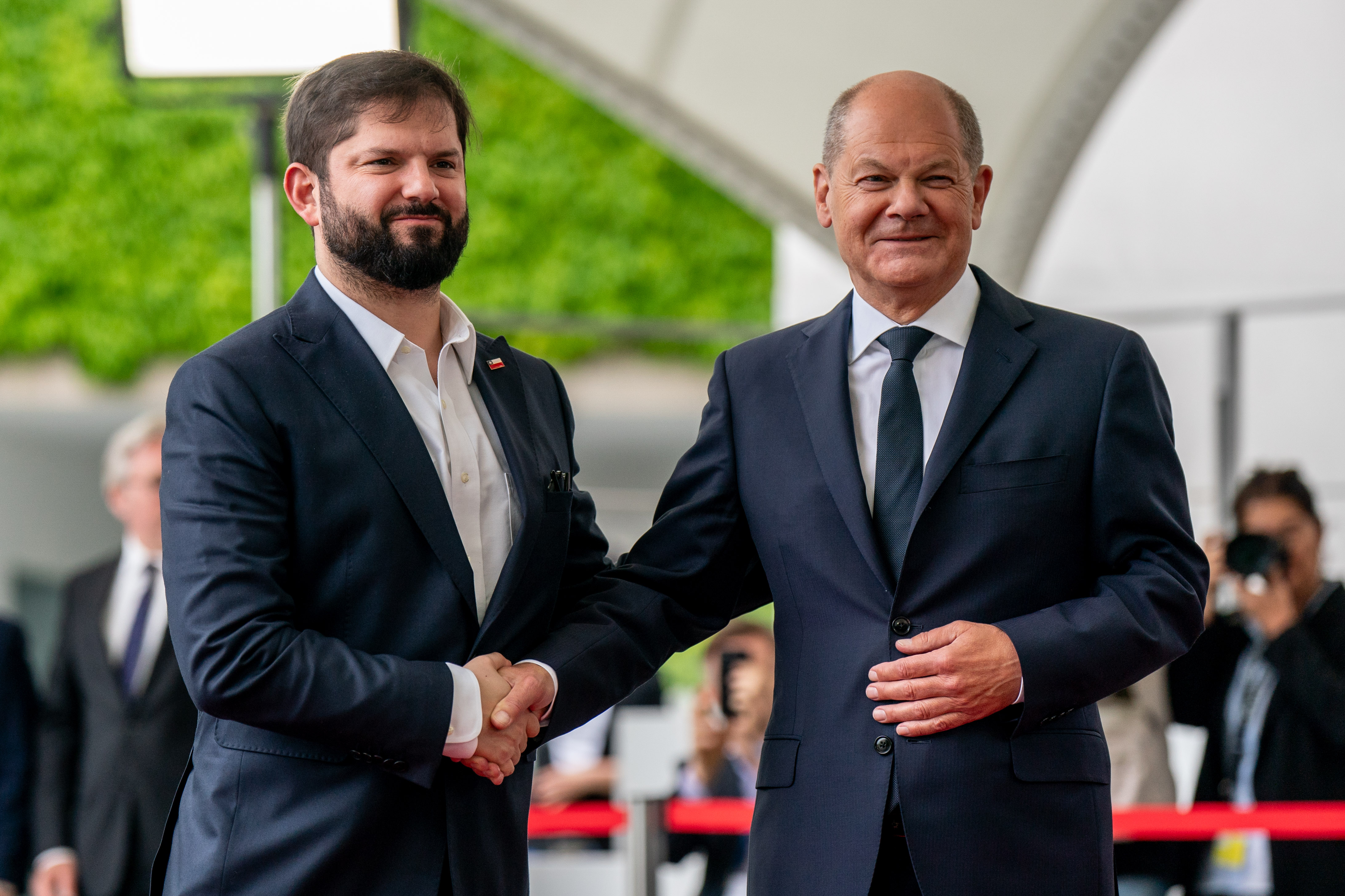 Gabriel Boric y Olaf Scholz. Foto: Prensa Presidencia. Gabriel Boric y Olaf Scholz.