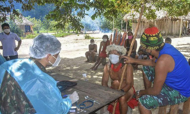 Incluso en las regiones donde existen Unidades Básicas de Salud Indígena, la estructura de los puestos es precaria. Incluso en las regiones donde existen Unidades Básicas de Salud Indígena, la estructura de los puestos es precaria.