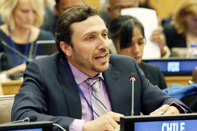Cristian Laborda, experto en derecho del mar, ha participado del proceso de creación del Tratado de Alta Mar.