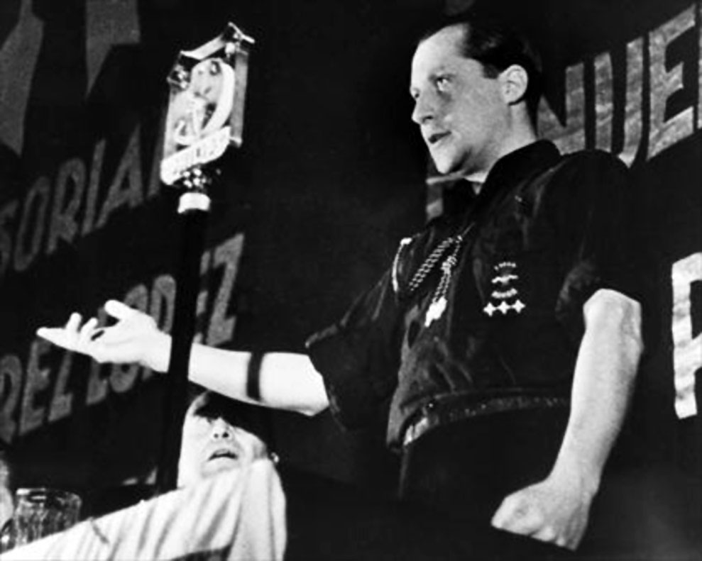 José Antonio Primo de Rivera, fundador de la Falange española, otro referente de Guzmán. José Antonio Primo de Rivera, fundador de la Falange española, otro referente de Guzmán.
