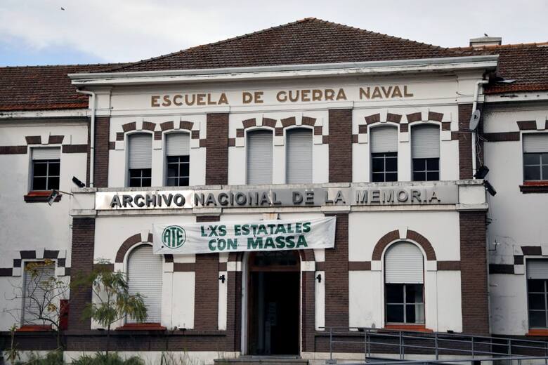 La ESMA, ex centro de tortura en la dictadura militar. La ESMA, ex centro de tortura en la dictadura militar.