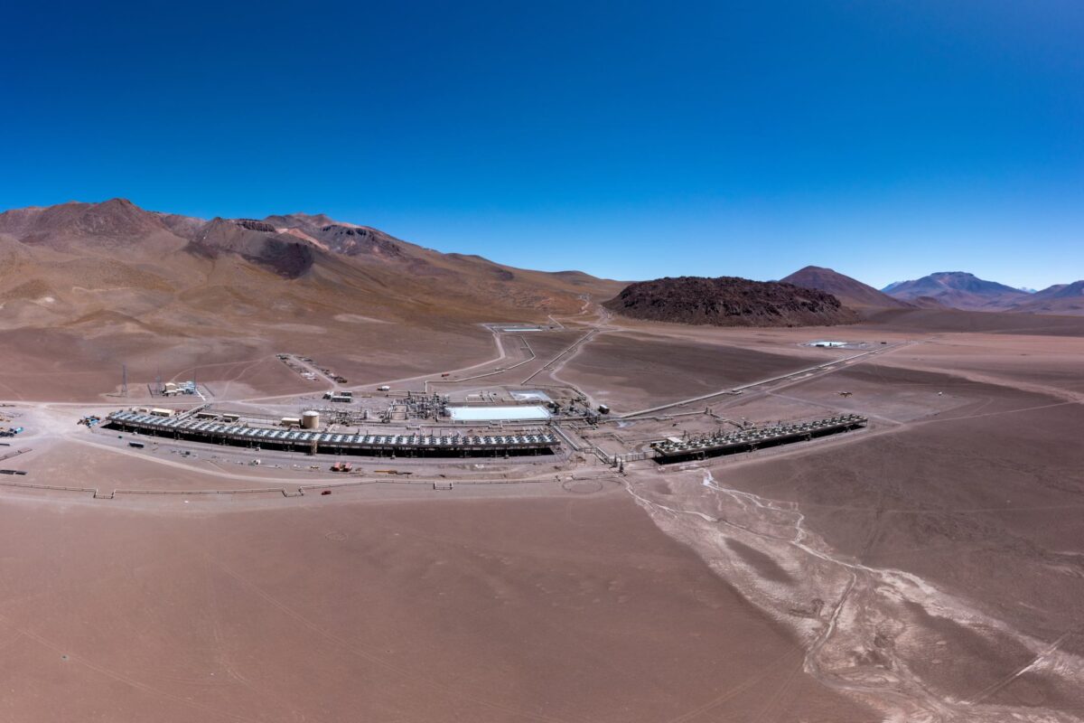 La planta geotérmica Cerro Pabellón ha sido utilizada como piloto tecnológico para generar H2V en pequeña escala. Foto: Enel. La planta geotérmica Cerro Pabellón ha sido utilizada como piloto tecnológico para generar H2V en pequeña escala. Foto: Enel