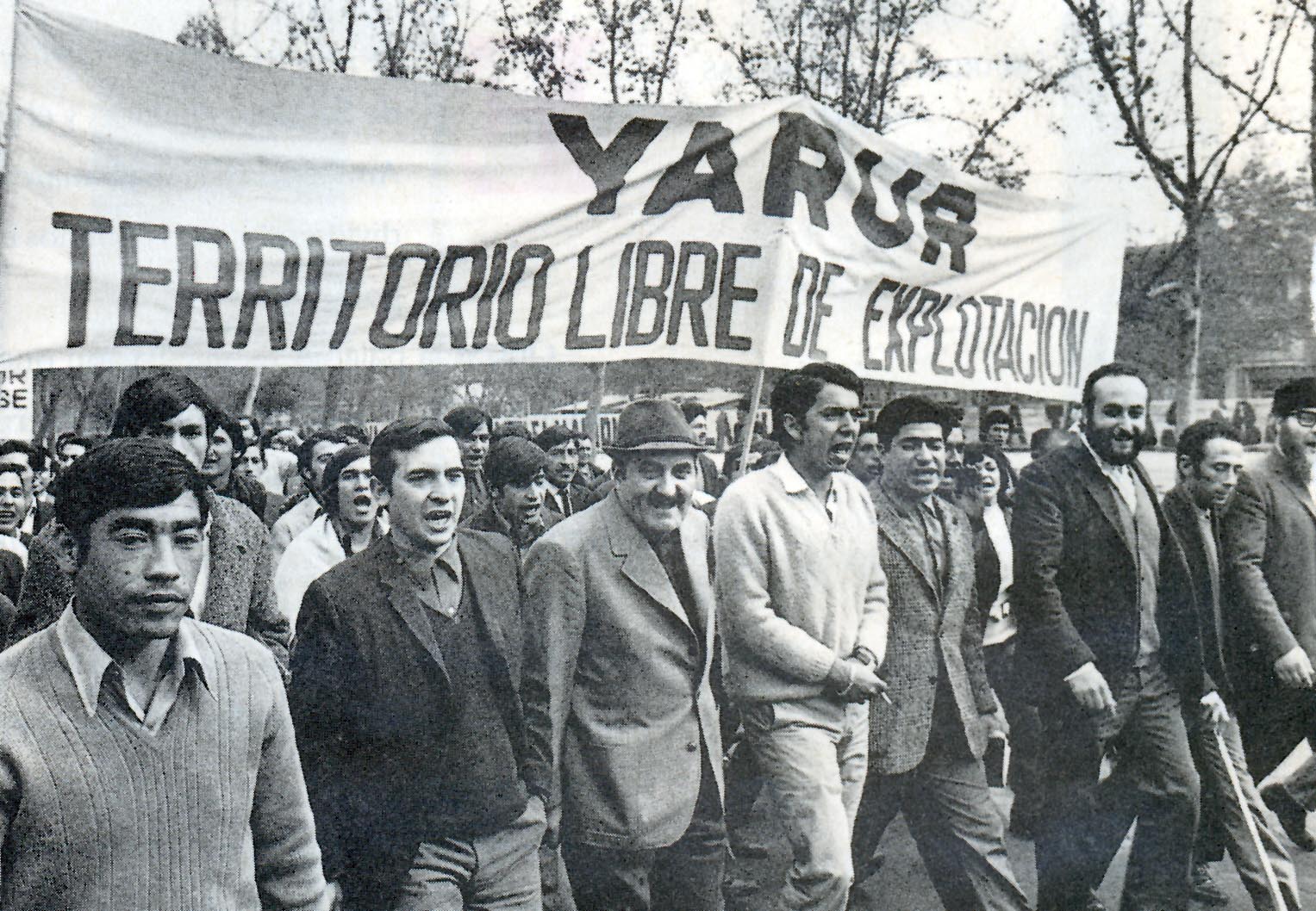 Las reivindicaciones de los obreros textiles. Las reivindicaciones de los obreros textiles.