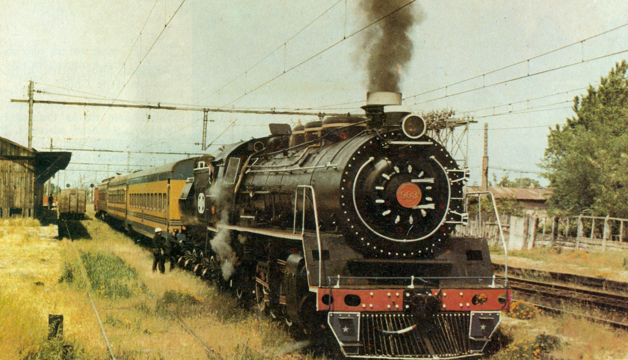 Locomotora fabricada por Krupp en Alemania en 1935, en su viaje de prueba en Chile. Locomotora fabricada por Krupp en Alemania en 1935, en su viaje de prueba en Chile.
