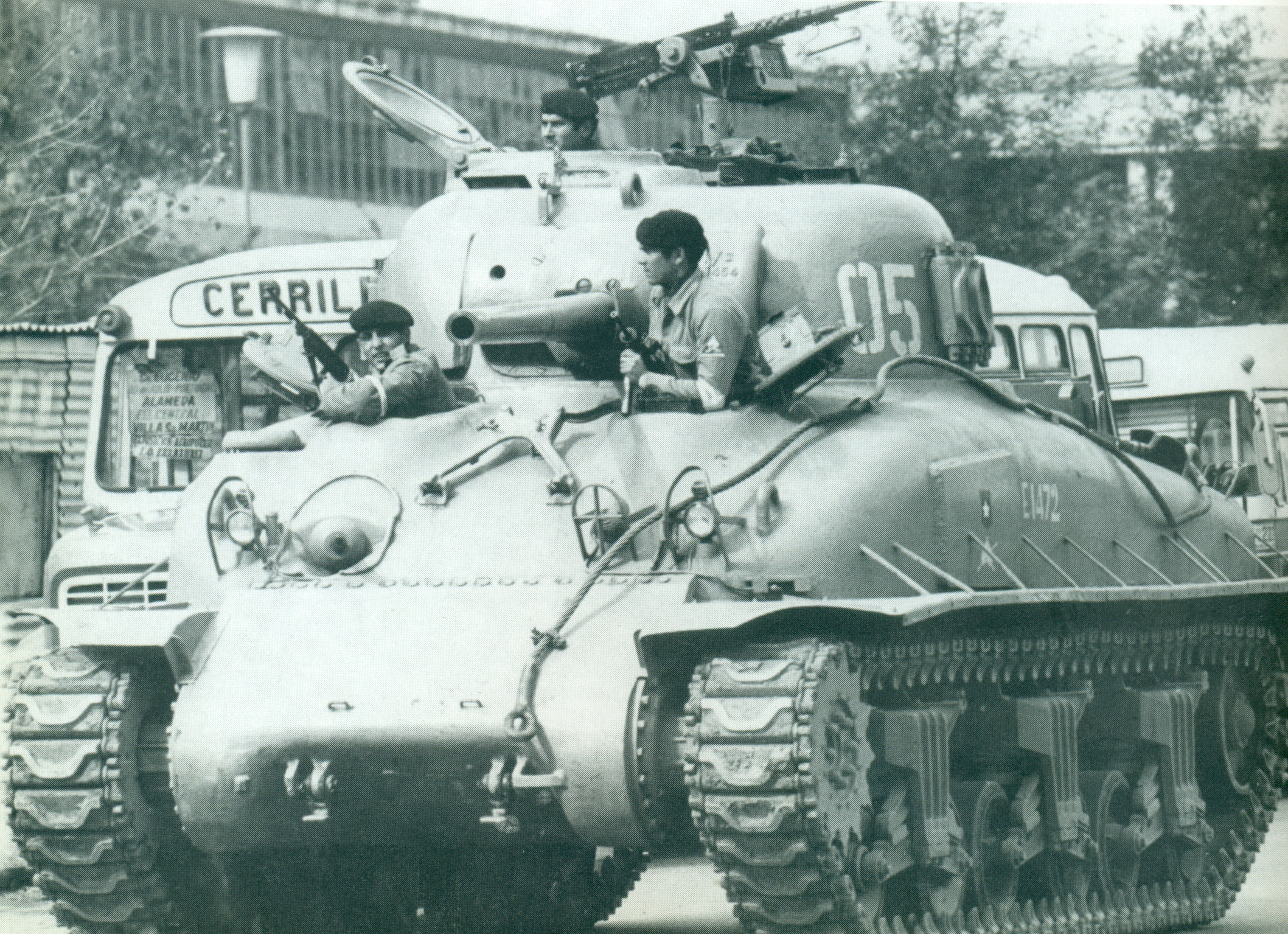 Los tanques M41 Walker Bulldog que atacaron La Moneda. Los tanques M41 Walker Bulldog que atacaron La Moneda.