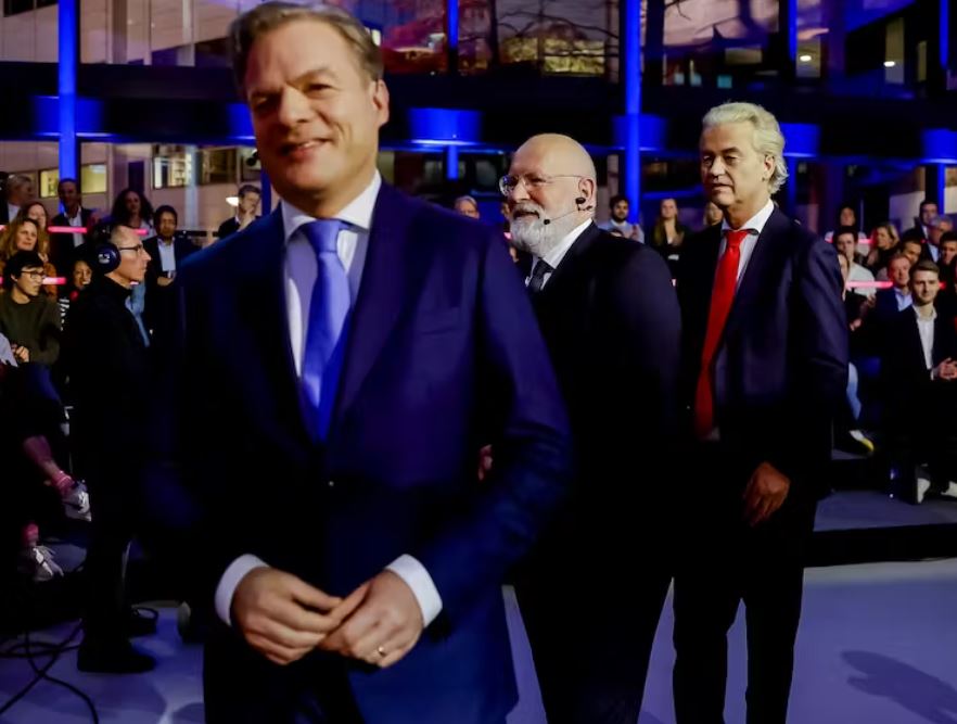 Omtzgit asiste a debate con Wilders Omtzgit asiste a debate con Wilders