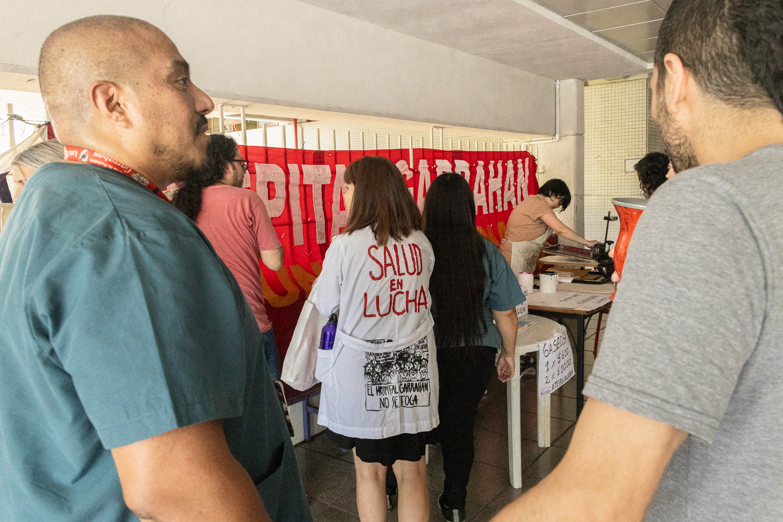 "Salud en lucha", manifestantes en el Hospital Garrahan