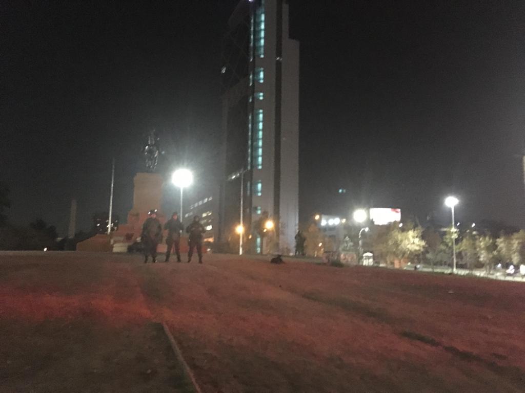 Plaza Dignidad antes de las 22 hrs. Plaza Dignidad antes de las 22 hrs.