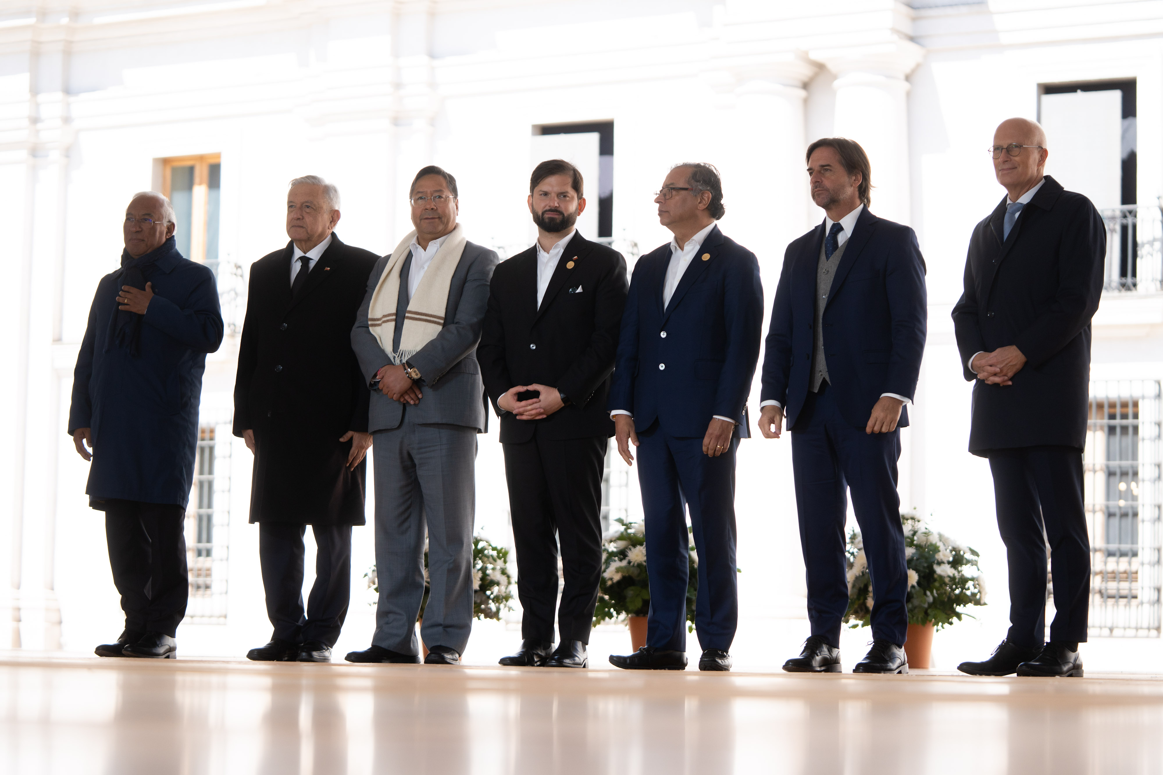 Presidente Gabriel Boric junto a mandatarios y representantes de Estado durante conmemoración de los 50 años del Golpe