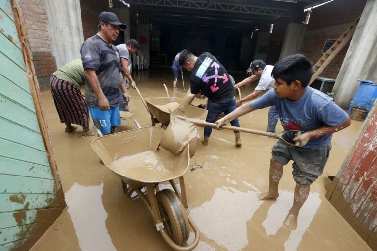 San Antonio de Huarochirí, en Lima, Perú, sufrió inundaciones y aluviones. Foto Andina.
