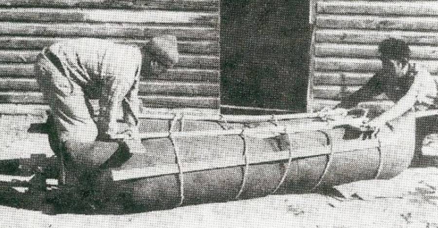 Roberto Álvarez (Izquierda). Fotografía Agrupación Cultural Changos Descendientes del Último Constructor de Balsas
