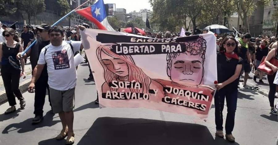 Manifestación por la libertad de Sofía Arévalo y Joaquín Cáceres