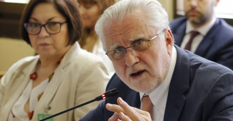 Máximo Pacheco en Comisión de Minería y Energía del Senado. Agencia Uno - Leonardo Rubilar