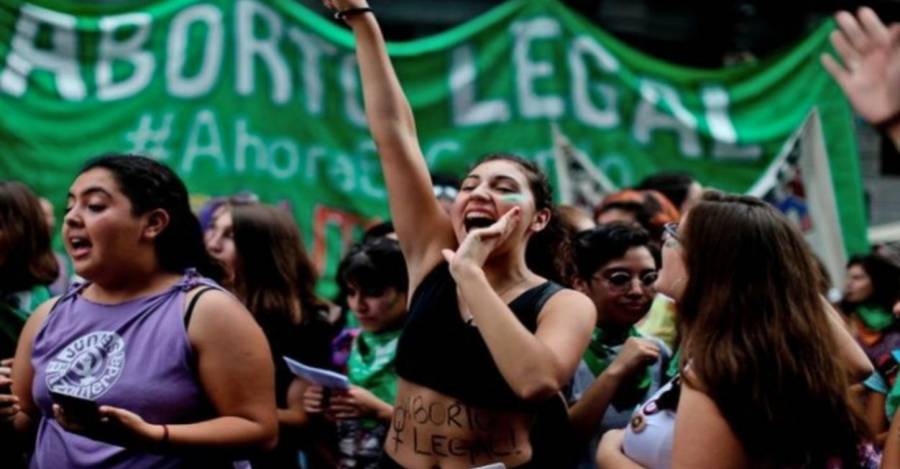 Ley en Argentina abre posibilidad de que chilenas viajen para acceder a un aborto seguro | Interferencia