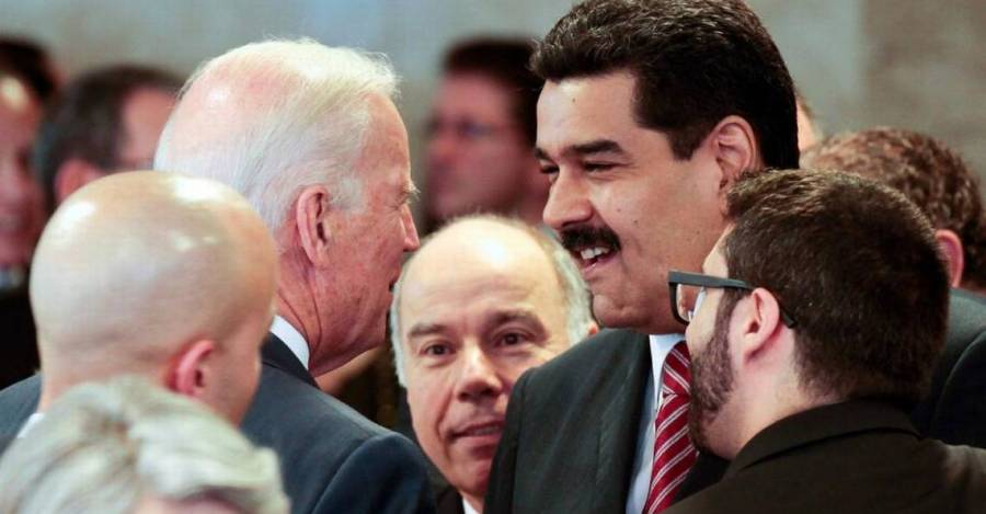 Esta foto ha sido muy usada por las teorías conspirativas.Fue tomada en Brasil en 2015 en una actividad protocolar cuando Biden fue vicepresidente de Estados Unidos.