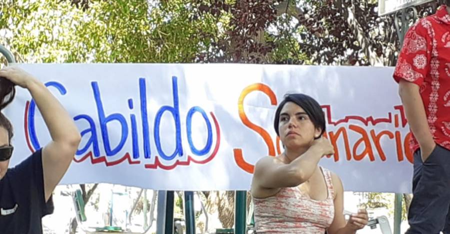 Cabildo de los vecinos de calle Seminario, a cuadras de la Plaza Italia