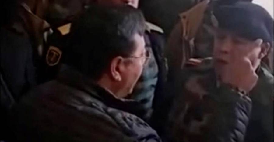 Presidente Arce y general Zúñiga, cara a cara durante el intento de golpe de Estado