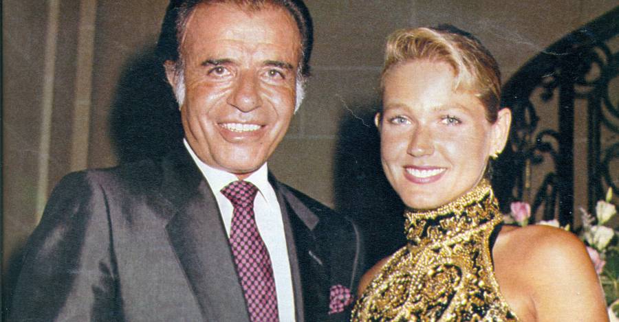 Carlos Menem con Xuxa. Ella era mucho más alta, pero él siempre se las arreglaba para figurar más grande.
