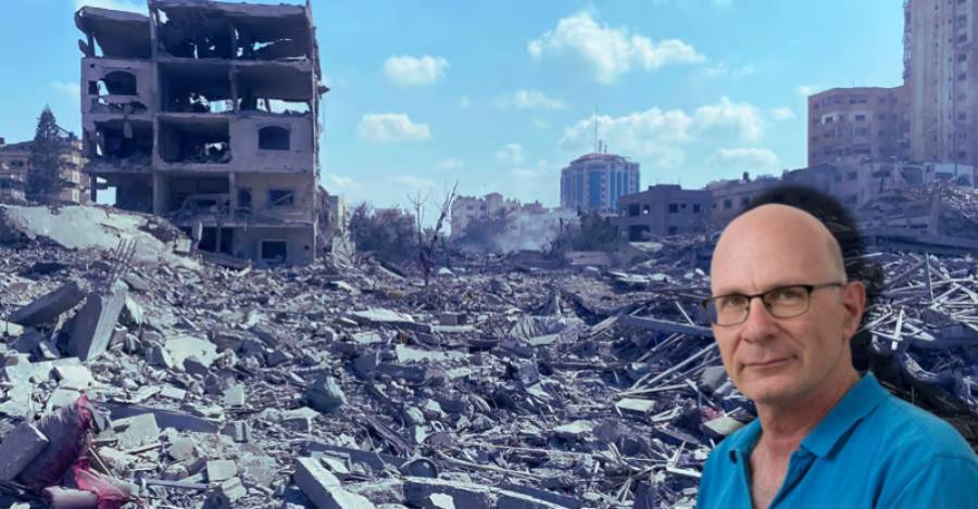 De fondo, Gaza. En la esquina, profesor Amos Goldberg