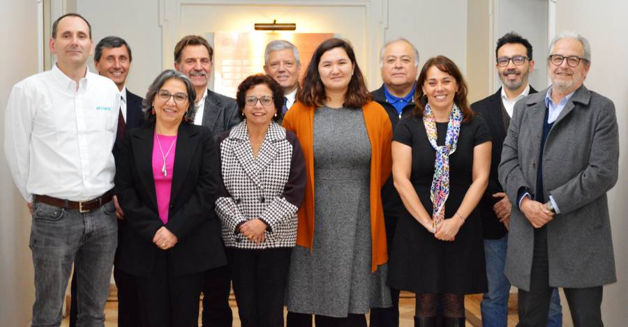 Primer directorio de Enami presidido por la ministra Williams y el vicepresidente ejecutivo Mlynars, con la participación de la subsecretaria Chahuán.