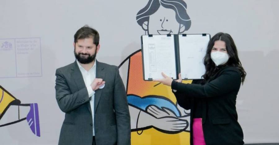 Presidente Boric y ministra Orellana 