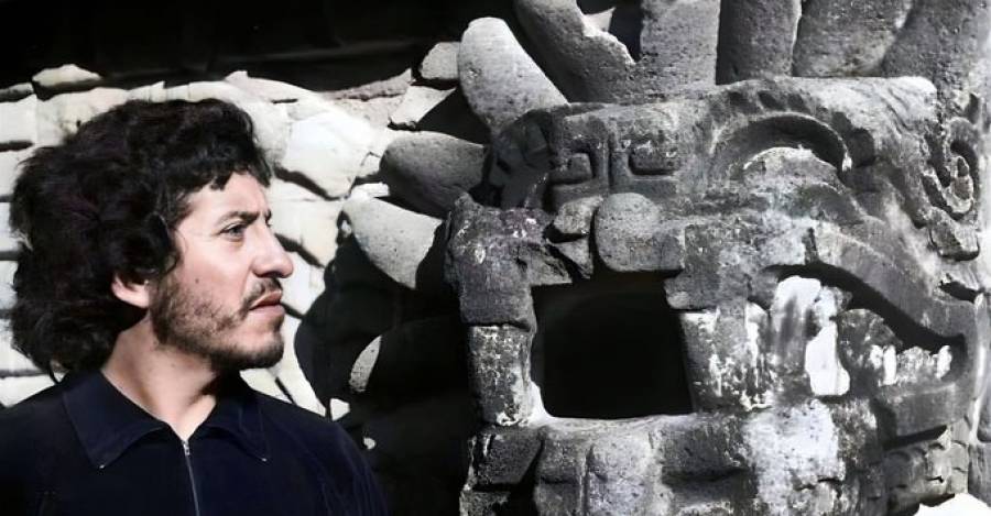 Víctor Jara en Tenochtitlan, México, año 1971.