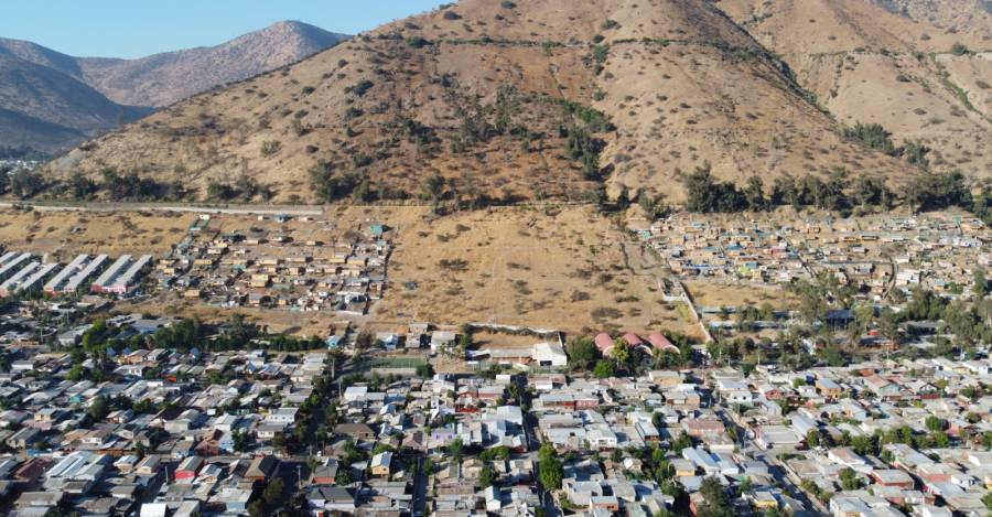 Terreno SERVIU en Huechuraba comprometido a familias que está tomado en un 50%