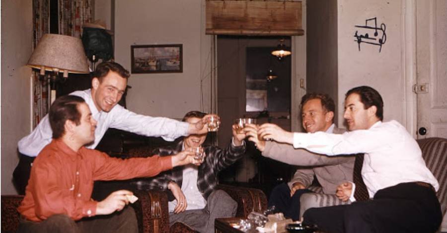 Jóvenes economistas de la UC celebrando en Chicago.