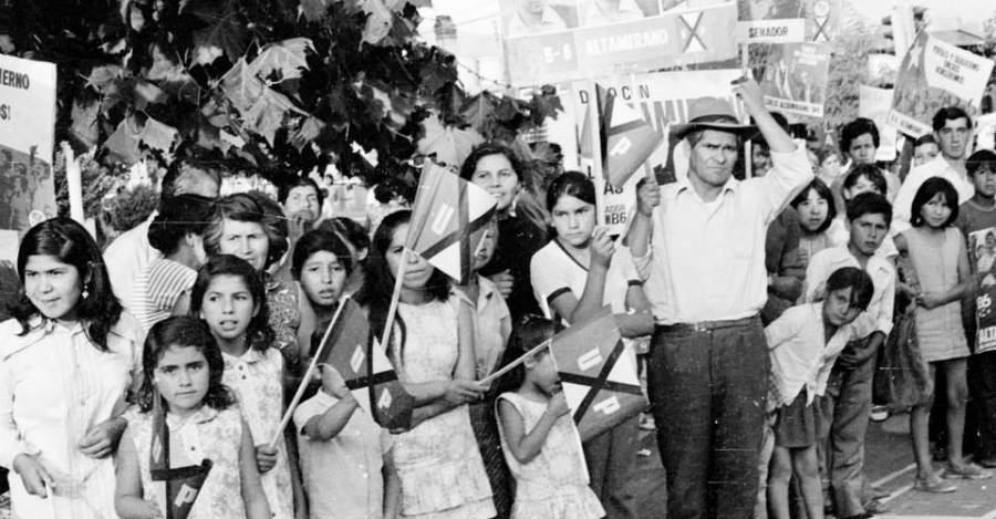 Los pobladores en las calles.