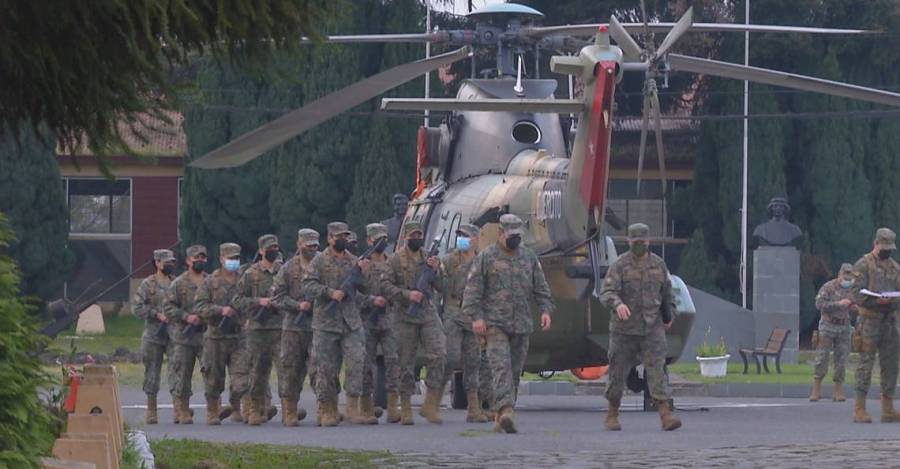 Captura de video: Fuerzas Armadas arribaron al regimiento Tucapel en Temuco