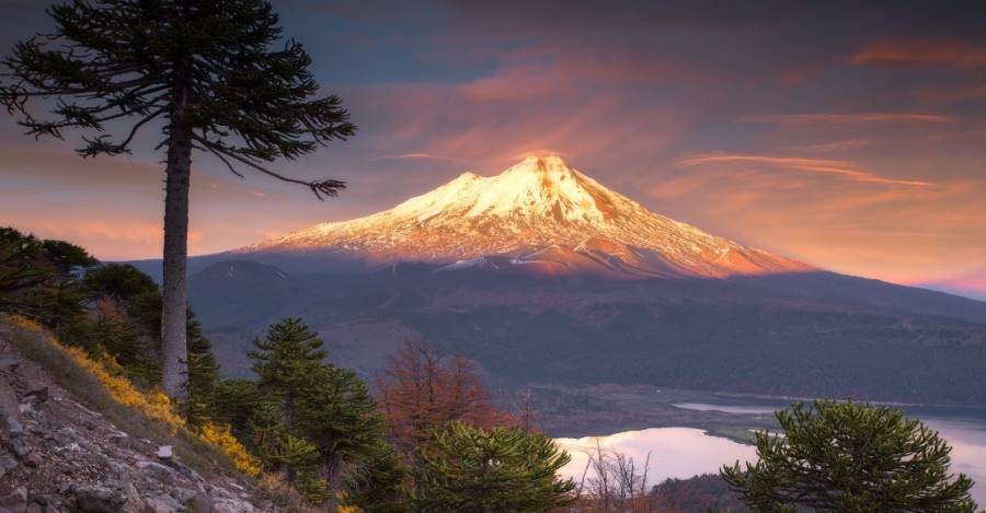 Gobierno de Kast enfrenta desafíos ambientales y busca revertir "falsa contradicción" con desarrollo económico