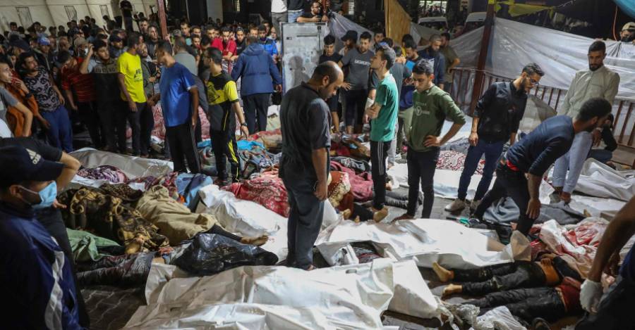 Muertos fuera del hospital (Foto: Dawood Nemer/AFP)