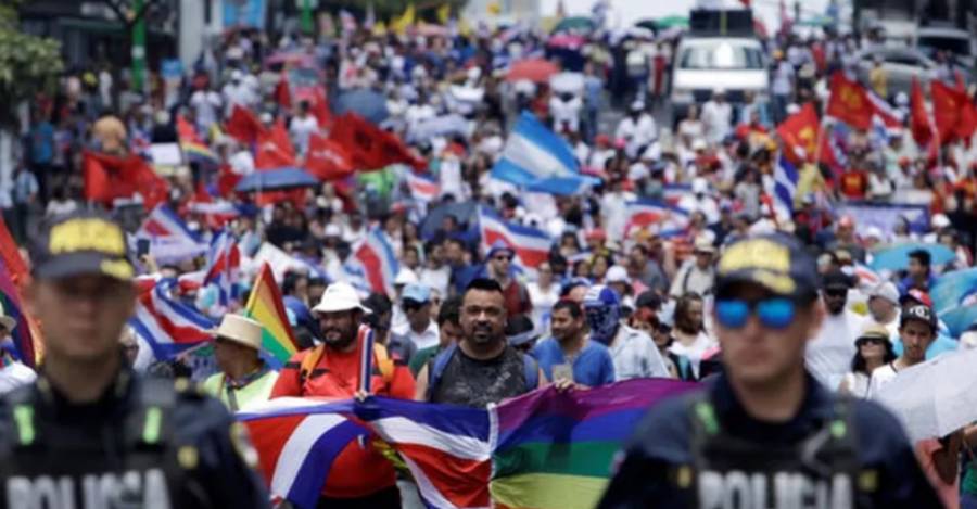 Los costarricenses celebraron una marcha en solidaridad con los refugiados nicaragüenses el 25 de agosto de 2018. Alrededor de 500.000 nicaragüenses viven en Costa Rica. Reuters/Juan Carlos Ulate