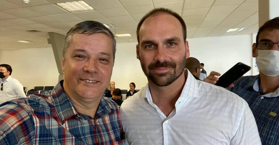 Paulo Generoso y Eduardo Bolsonaro.