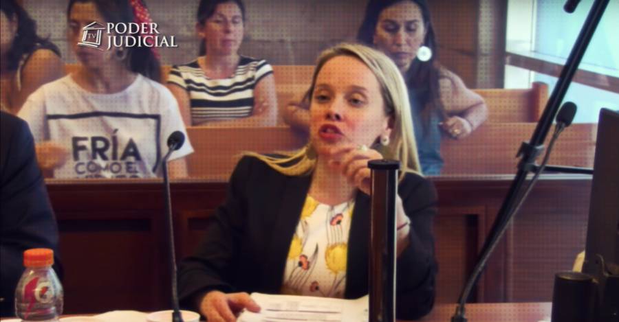 La abogada Estela Farías en su intervención durante la audiencia de formalización